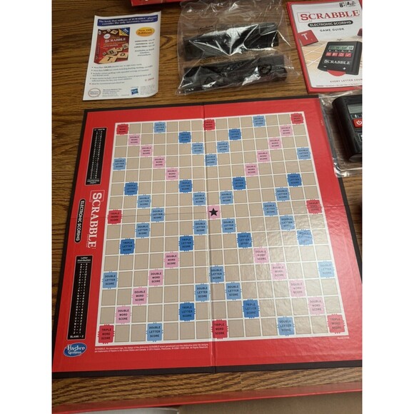 Scrabble Electronic Scoring Crossword Board Game Hasbro‎ Open Box - Picture 10 of 14